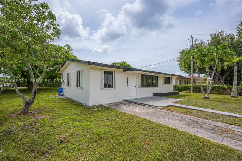 3 bedroom SingleFamilyResidence at 21421 SW 110th Ave, Zeniths First Sub, Cutler Bay — photo 2