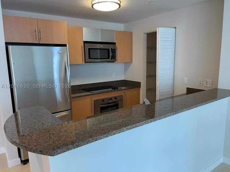 2 bedroom Condominium at 300 S Biscayne Blvd T-2804, Met 1 Condo, Miami — photo 3
