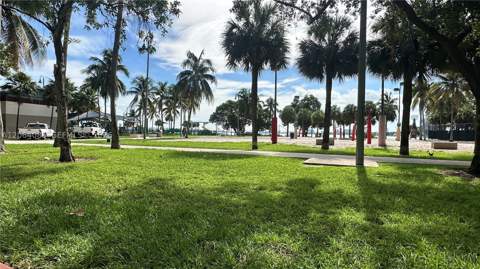 1750 N Bayshore Dr 2607, Miami FL - photo 19 of 22