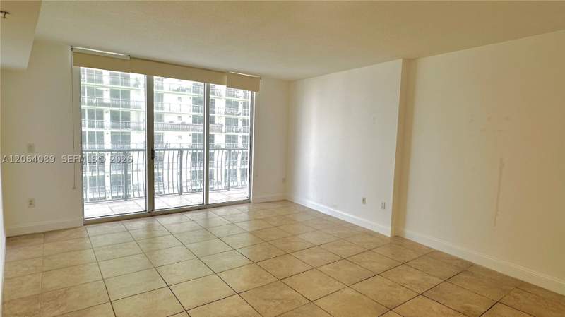 0 bedroom Condominium at 1750 N Bayshore Dr 2607, Opera Tower Condo, Miami — photo 2