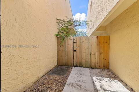 8953 NE 4th Ave Rd 8953, Miami Shores FL - photo 14 of 17