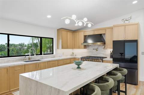 7914 SW 199th Ter, Cutler Bay FL - photo 8 of 45