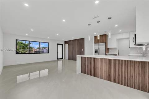 2600 NW 205th St, Miami Gardens FL - photo 12 of 43