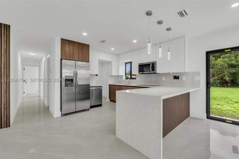 2600 NW 205th St, Miami Gardens FL - photo 13 of 43