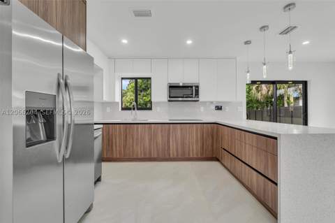 2600 NW 205th St, Miami Gardens FL - photo 14 of 43