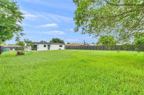 2600 NW 205th St, Miami Gardens FL - photo 24 of 43