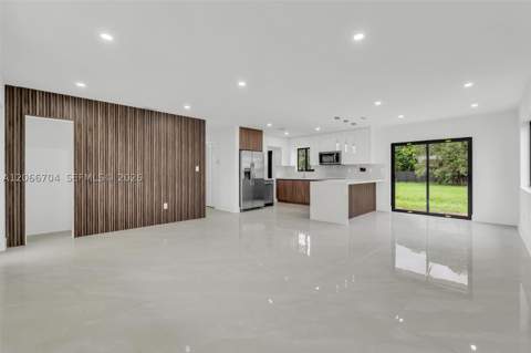 2600 NW 205th St, Miami Gardens FL - photo 8 of 43