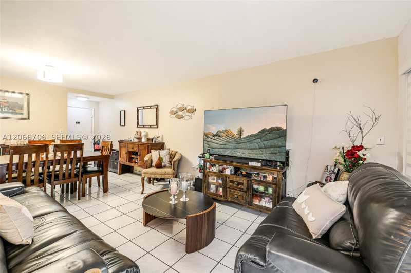 2 bedroom Condominium at 10245 NW 9th St Cir 102-9, West Fontaine Condo, Miami — photo 1