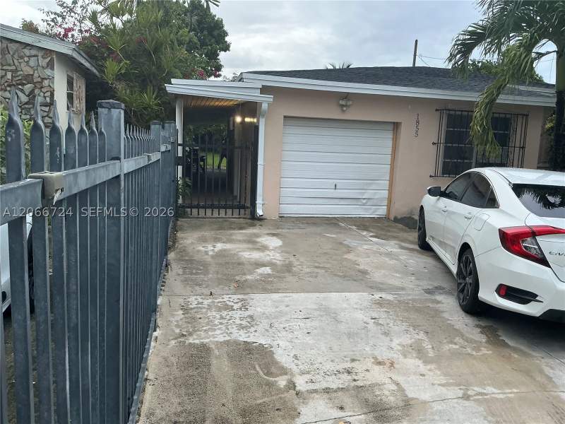 2 bedroom SingleFamilyResidence at 1855 NW 32nd St, Holleman Manor Addn, Miami — photo 3
