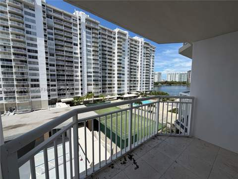 18031 Biscayne Blvd 601, Aventura FL - photo 17 of 18