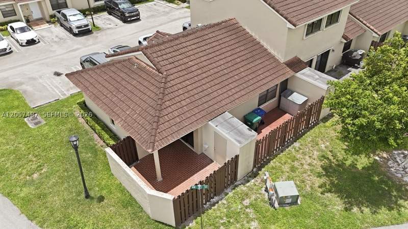 2 bedroom Villa at 6473 NW 170th Ln, Villa Homes At The Moors, Hialeah — photo 2