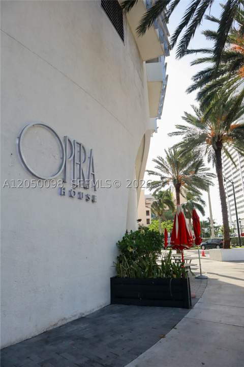 1750 N Bayshore Dr 3411, Miami FL - photo 6 of 28