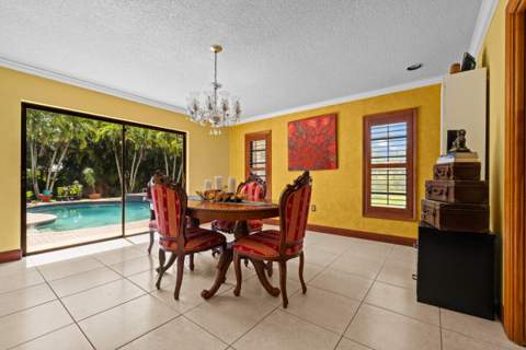 10010 NW 135th Street, Hialeah Gardens FL - photo 13 of 23
