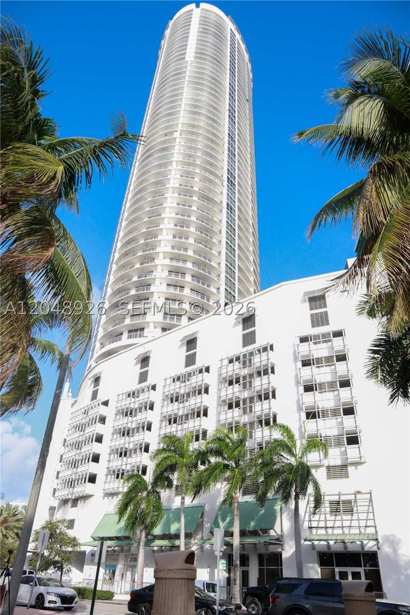 1 bedroom Condominium at 1750 N Bayshore Dr 3611, Opera Tower Condo, Miami — photo 1