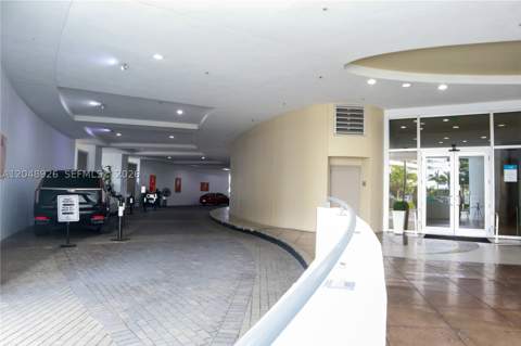 1750 N Bayshore Dr 3611, Miami FL - photo 7 of 27