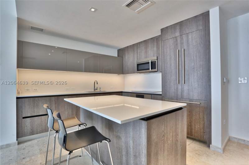 2 bedroom Condominium at 88 SW 7th St 3805, Rise Condo, Miami — photo 3