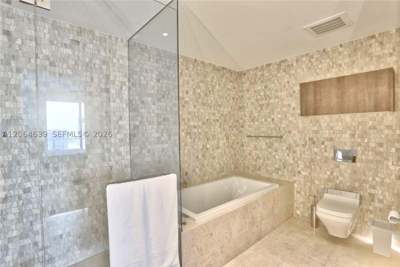 2 bedroom Condominium at 88 SW 7th St 3805, Rise Condo, Miami — photo 5