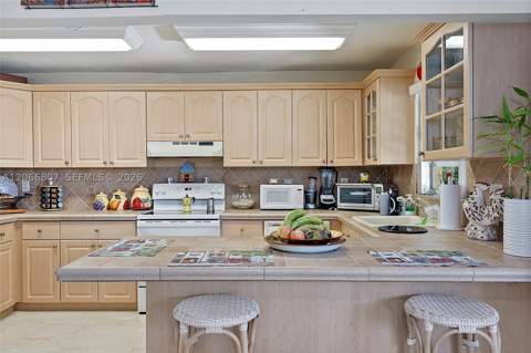 12055 SW 19th Ln 227, Miami FL - photo 18 of 39