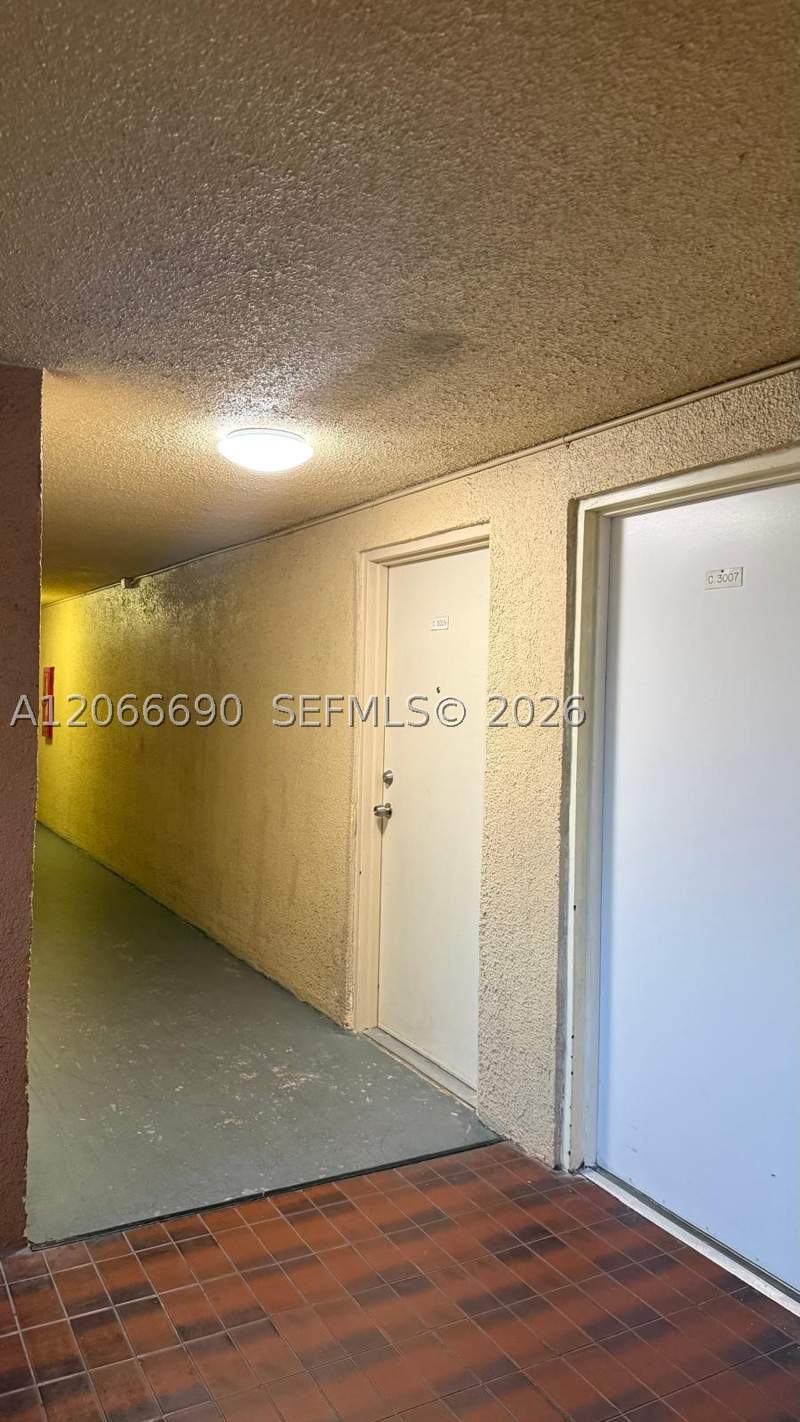 1 bedroom Condominium at 17530 NW 68th Ave C3008, Lakeview Gardens At Miami, Hialeah — photo 3