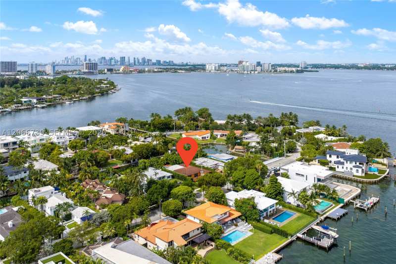 3 bedroom SingleFamilyResidence at 1860 Cleveland Rd, Biscayne Point, Miami Beach — photo 1