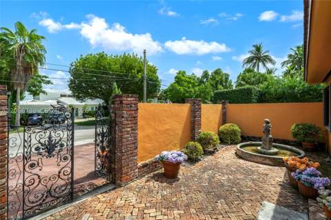 1860 Cleveland Rd, Miami Beach FL - photo 23 of 29