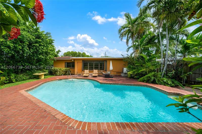 3 bedroom SingleFamilyResidence at 1860 Cleveland Rd, Biscayne Point, Miami Beach — photo 5