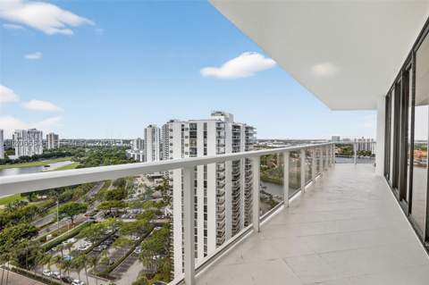 20281 E Country Club Dr 1801, Aventura FL - photo 14 of 76