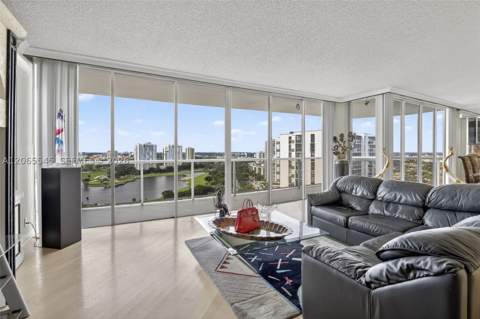 20281 E Country Club Dr 1801, Aventura FL - photo 17 of 76