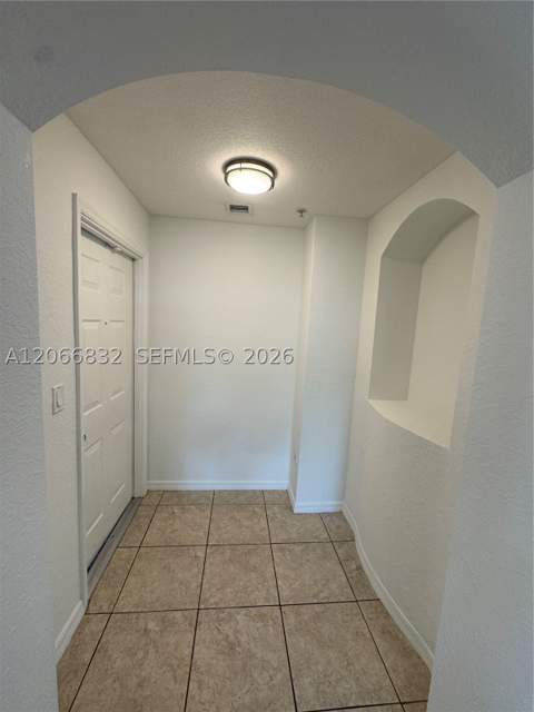 10885 NW 89th Ter 113, Doral FL - photo 13 of 58