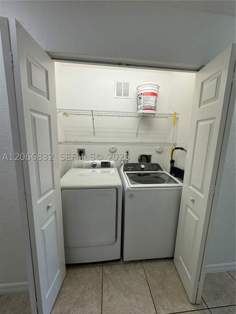 10885 NW 89th Ter 113, Doral FL - photo 15 of 58