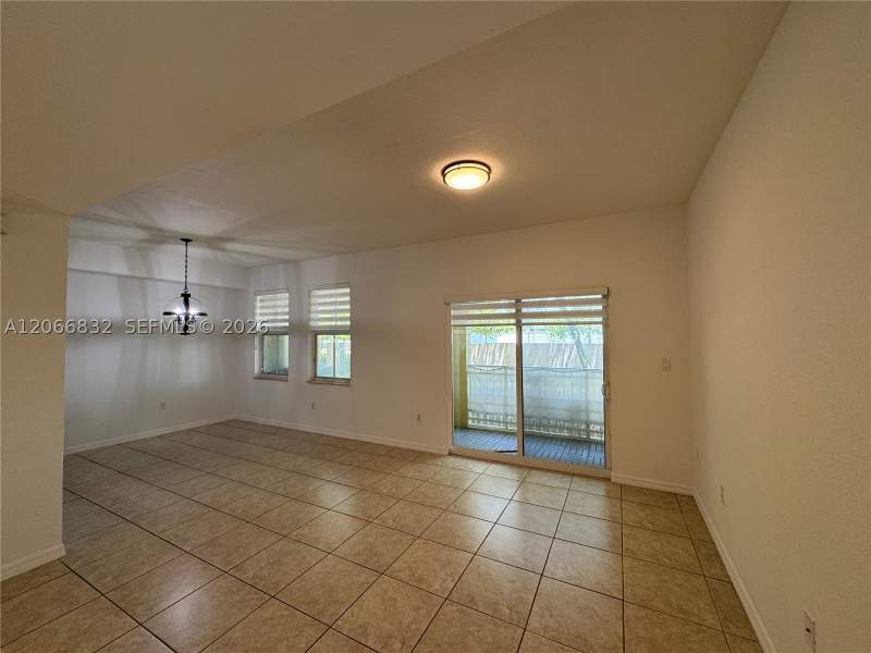 3 bedroom Condominium at 10885 NW 89th Ter 113, Coronado At Doral II Cond, Doral — photo 5