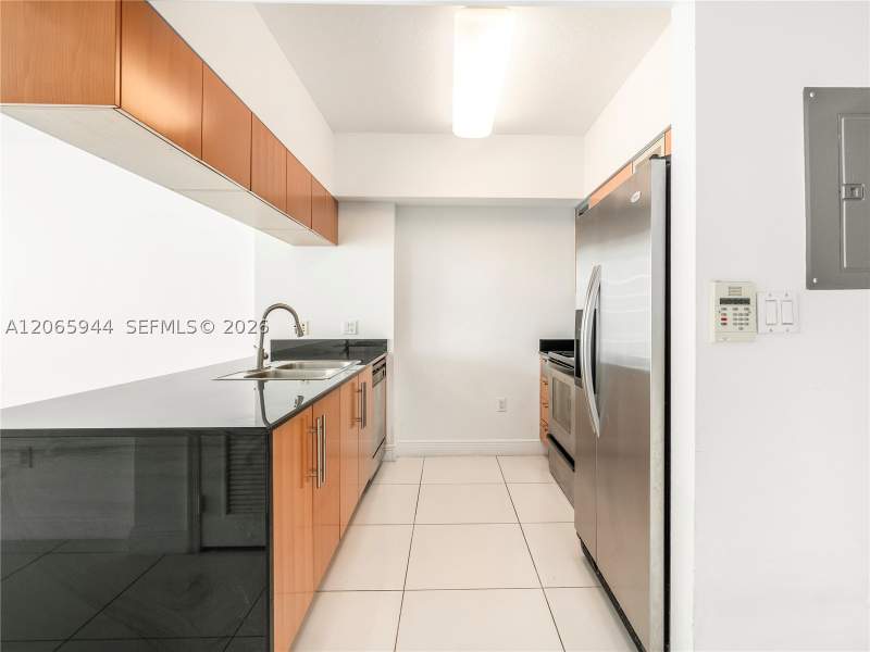 1 bedroom Condominium at 1750 N Bayshore Dr Ph-5309, Opera Tower Condo, Miami — photo 4