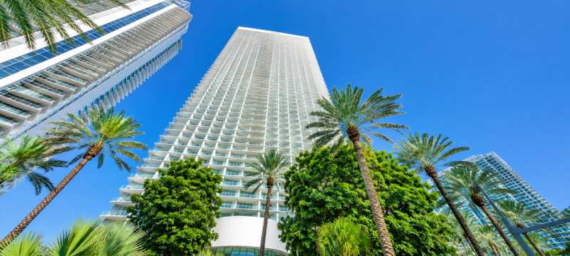 3 bedroom Condominium at 16901 Collins Avenue 3002, Jade Signature Condo, Sunny Isles Beach — photo 1