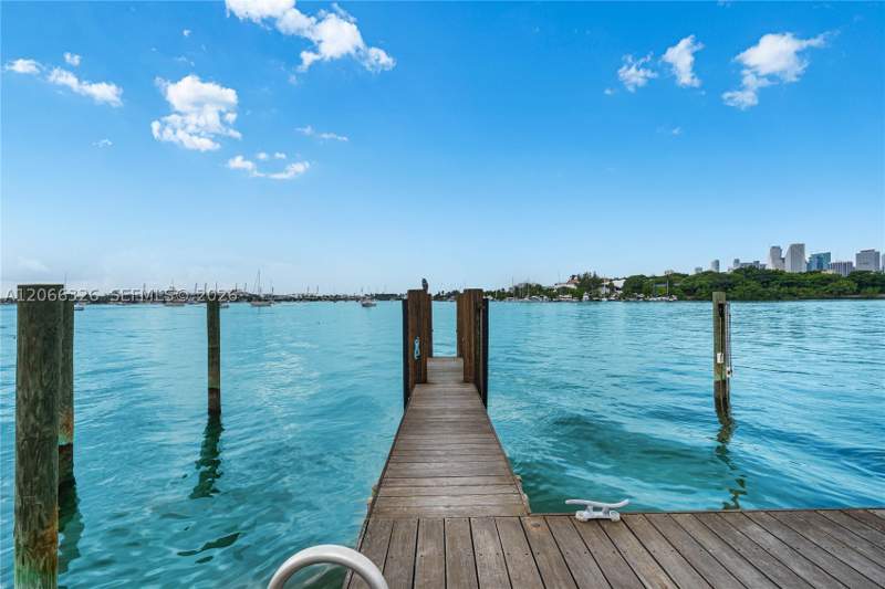 1 bedroom StockCooperative at 1120 Venetian Way 1C, Sandpiper Villas Co-Op, Miami — photo 4