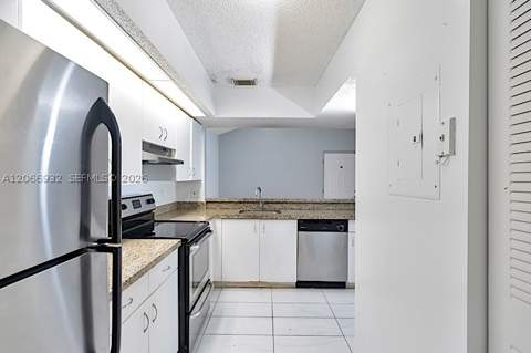 18830 NW 57th Ave 304, Hialeah FL - photo 13 of 24