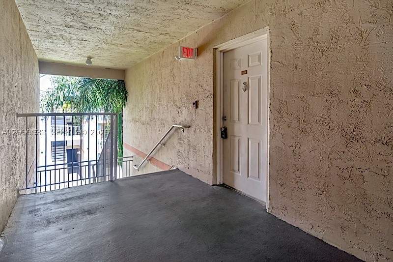 1 bedroom Condominium at 18830 NW 57th Ave 304, Villa Rustica I Condo, Hialeah — photo 2