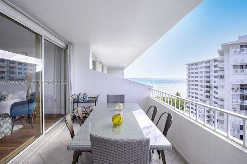 2 bedroom Condominium at 199 Ocean Lane Dr 1207, Commodore Club South Cond, Key Biscayne — photo 1