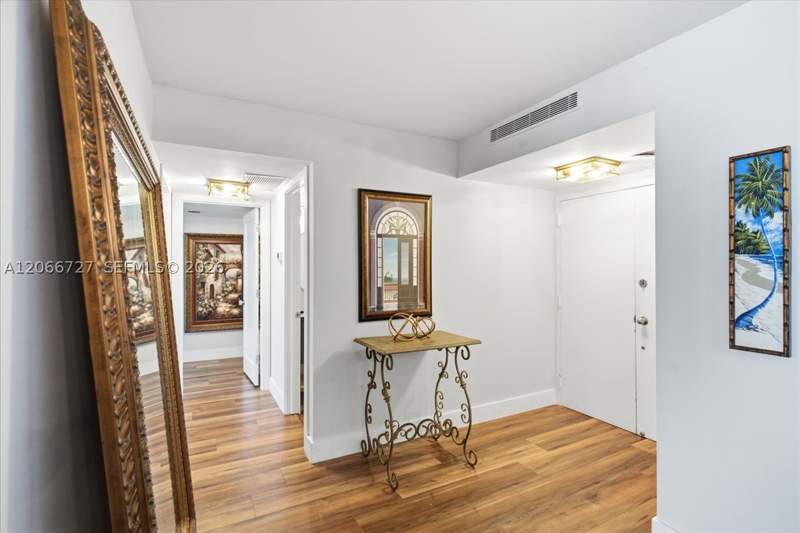 2 bedroom Condominium at 199 Ocean Lane Dr 1207, Commodore Club South Cond, Key Biscayne — photo 5