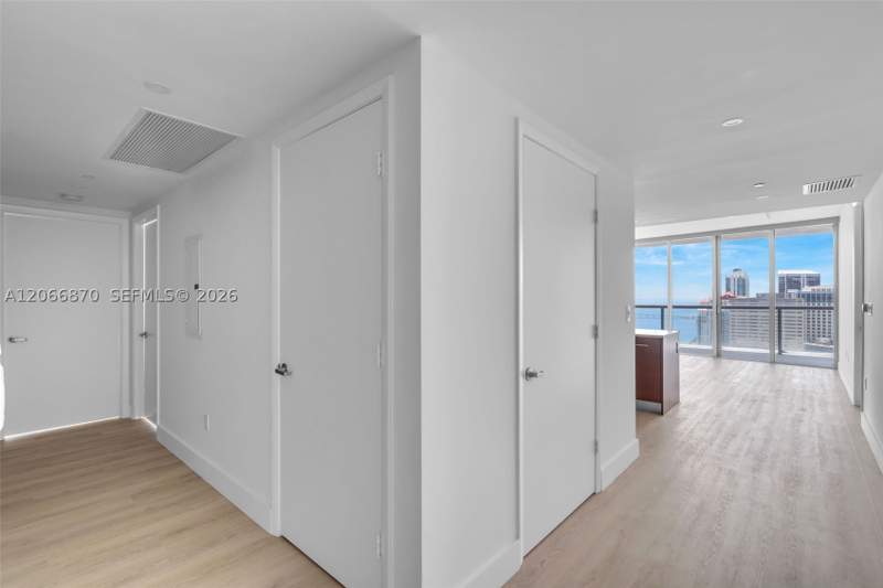 3 bedroom Condominium at 495 Brickell Ave 3601, Icon Brickell No Two, Miami — photo 5
