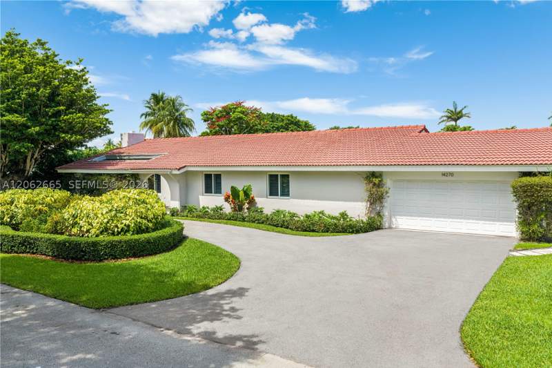4 bedroom SingleFamilyResidence at 14270 SW 74th Ct, Tanglewood Estates Sec 2, Palmetto Bay — photo 4