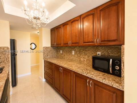 251 174th St 706, Sunny Isles Beach FL - photo 8 of 38