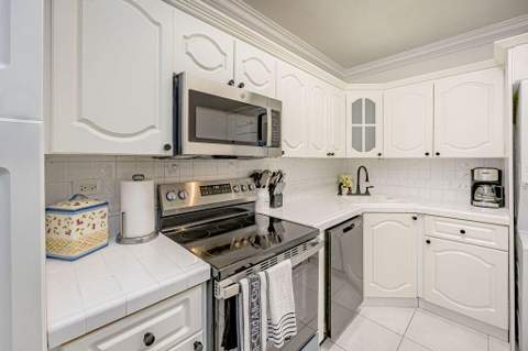 5601 Collins Avenue 816, Miami Beach FL - photo 16 of 45