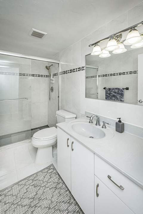 5601 Collins Avenue 816, Miami Beach FL - photo 21 of 45