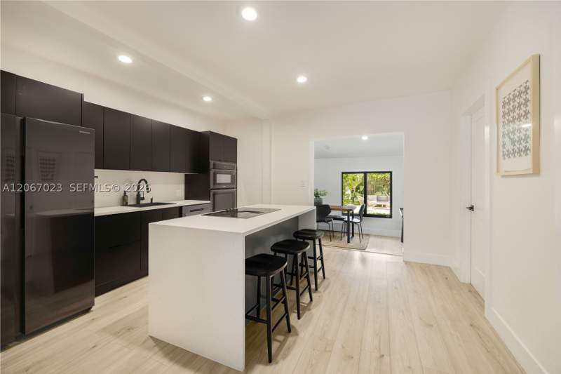 3 bedroom SingleFamilyResidence at 1868 SW 13th St, SOUTH SHENANDOAH, Miami — photo 5