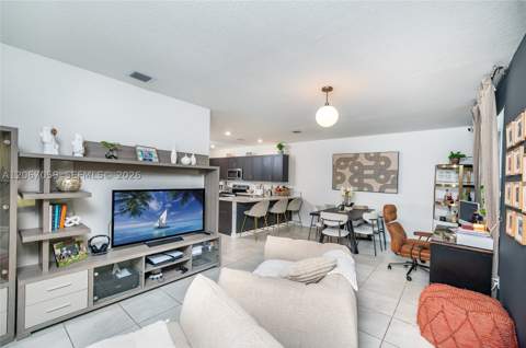 1116 SE 26th Ter, Homestead FL - photo 7 of 28