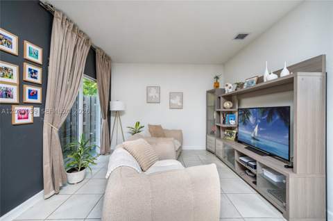 1116 SE 26th Ter, Homestead FL - photo 8 of 28