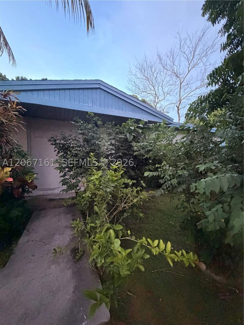 4 bedroom SingleFamilyResidence at 15005 SW 305th terrace, Caseil Heights Sec 02, Homestead — photo 2