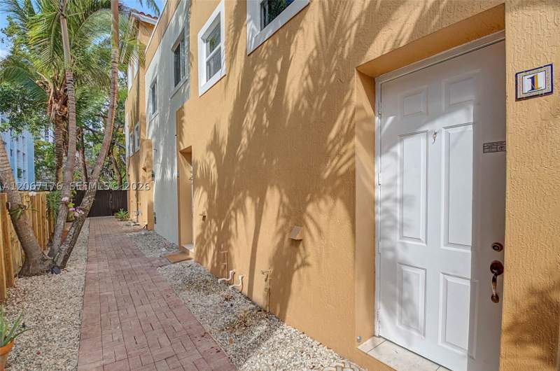 2 bedroom Condominium at 2945 Coconut Ave 1, Coconut Developers Condo, Miami — photo 2