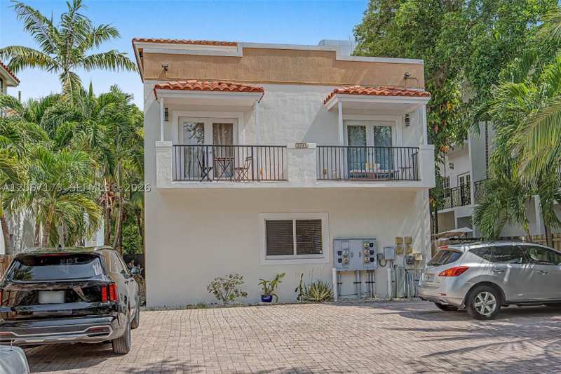 2 bedroom Condominium at 2945 Coconut Ave 2, Coconut Developers Condo, Miami — photo 1