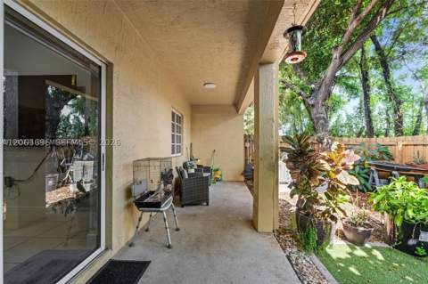 3220 NE 11th Dr, Homestead FL - photo 15 of 16